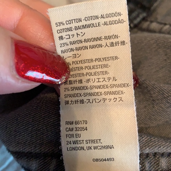 Distressed Denim Mini🔥 - Picture 5 of 8